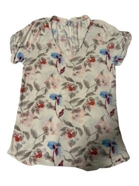 Kismet Floral V-Neck Short Sleeve Tee Medium Watercolor Print